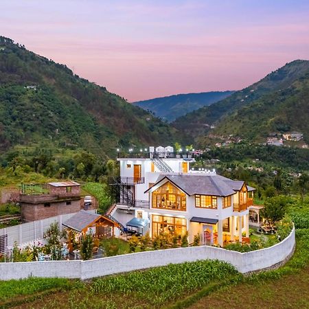 Stayvista At The Oakridge 4 Bhk Villa In Dharamshala With Jacuzzi & Balcony تشامبا المظهر الخارجي الصورة