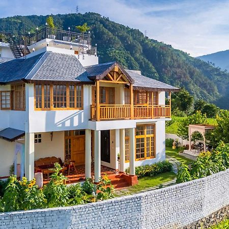 Stayvista At The Oakridge 4 Bhk Villa In Dharamshala With Jacuzzi & Balcony تشامبا المظهر الخارجي الصورة