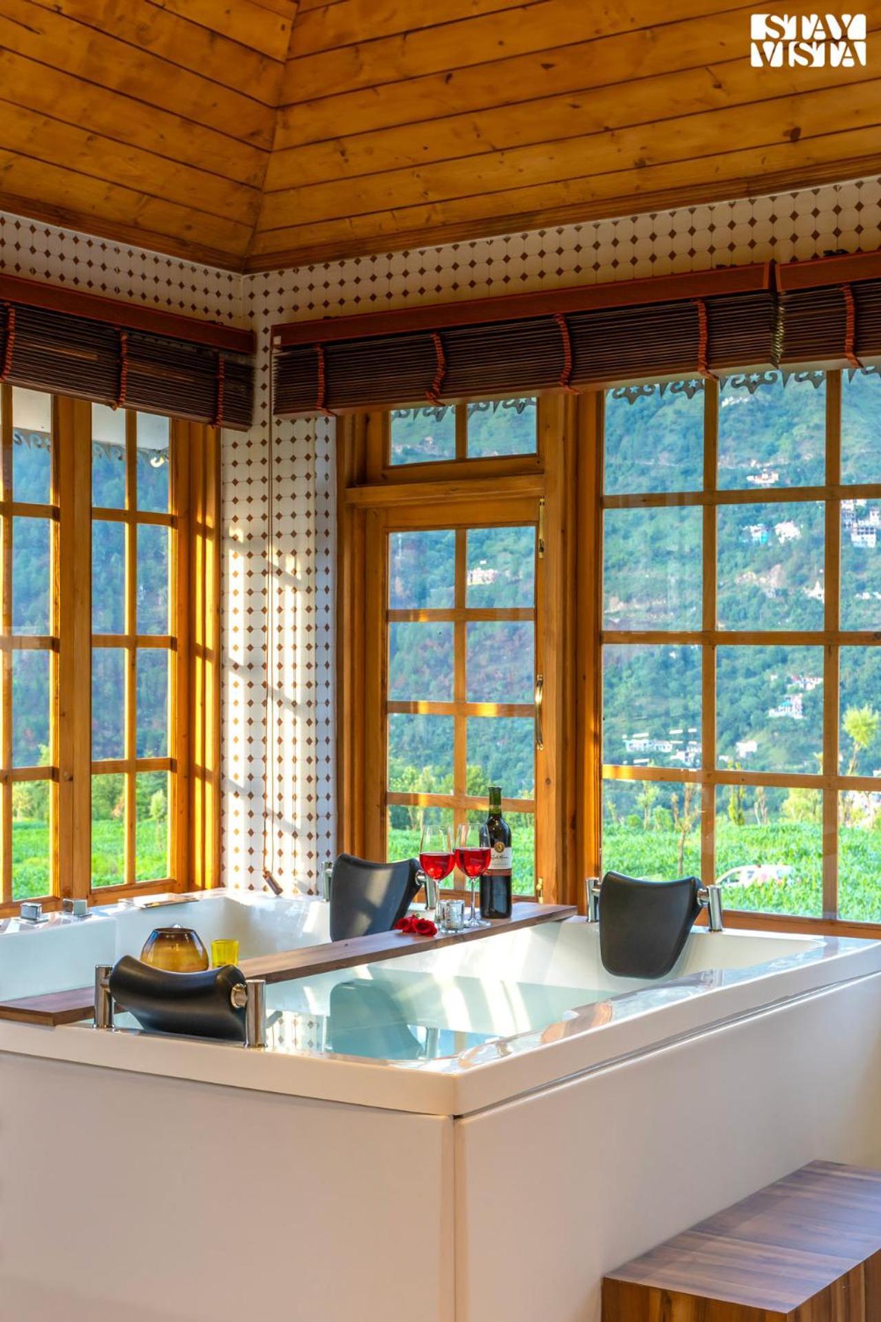 Stayvista At The Oakridge 4 Bhk Villa In Dharamshala With Jacuzzi & Balcony تشامبا المظهر الخارجي الصورة