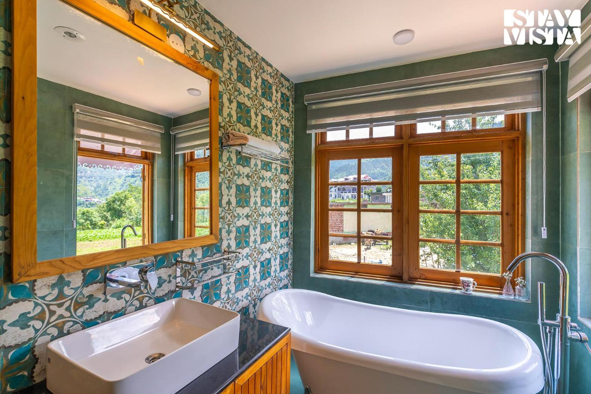 Stayvista At The Oakridge 4 Bhk Villa In Dharamshala With Jacuzzi & Balcony تشامبا المظهر الخارجي الصورة