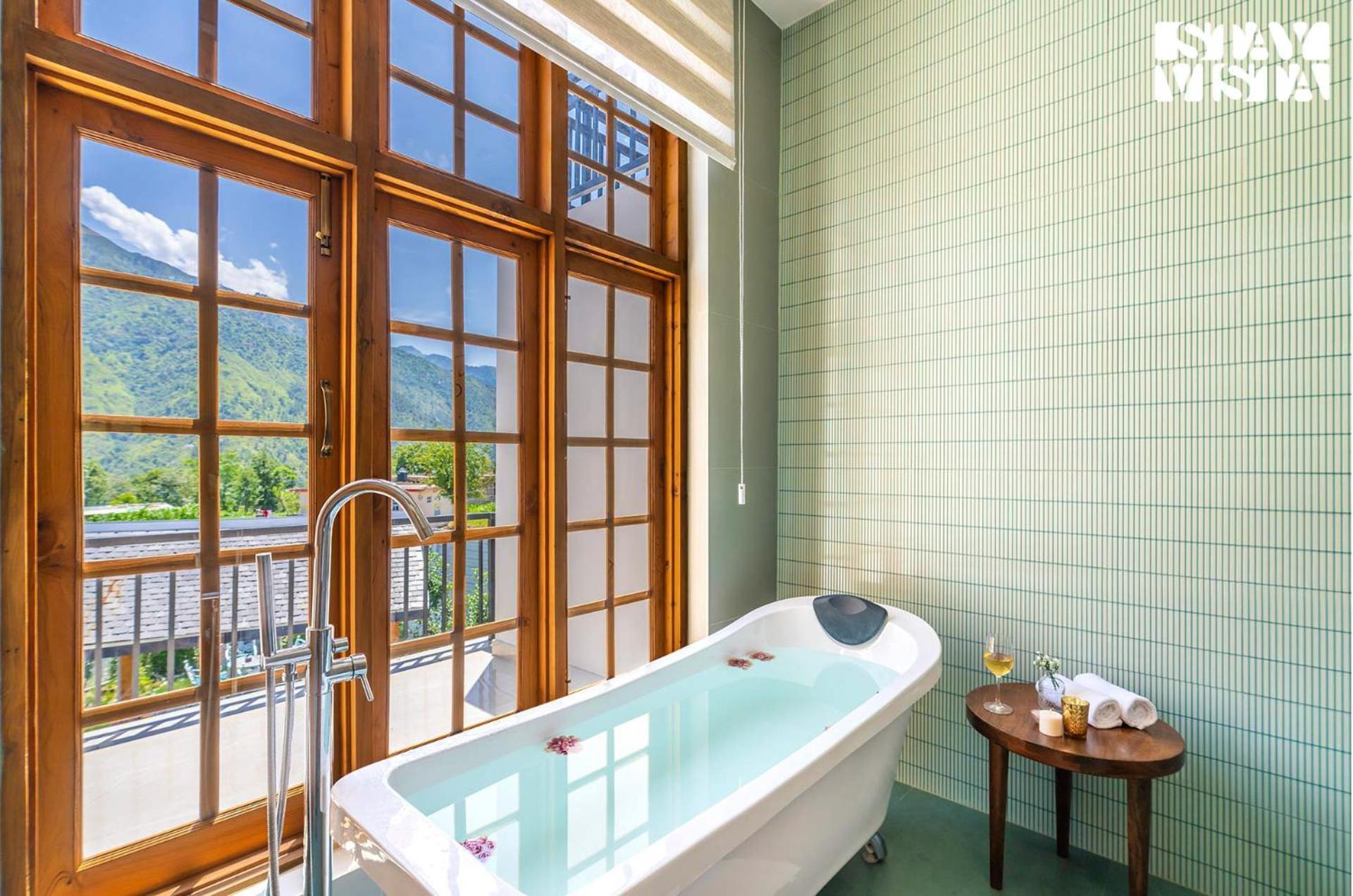 Stayvista At The Oakridge 4 Bhk Villa In Dharamshala With Jacuzzi & Balcony تشامبا المظهر الخارجي الصورة